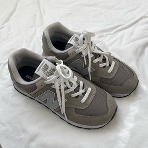 New balance sneakers 574 lightly used size European 39